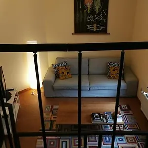 Apartment Triplex Pres De La Grand-place, Brussels